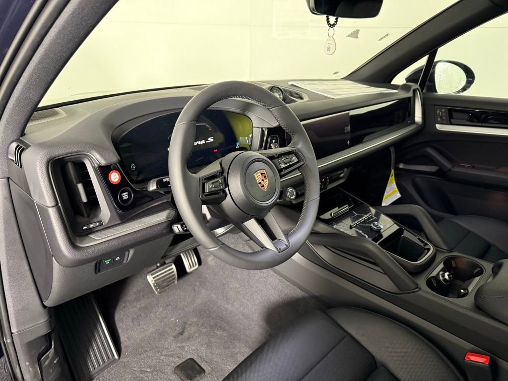New 2026 Porsche Cayenne S image 4