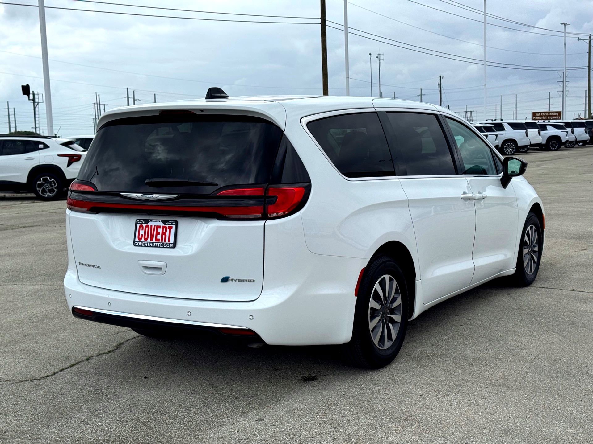 Used 2024 Chrysler Pacifica Select image 7