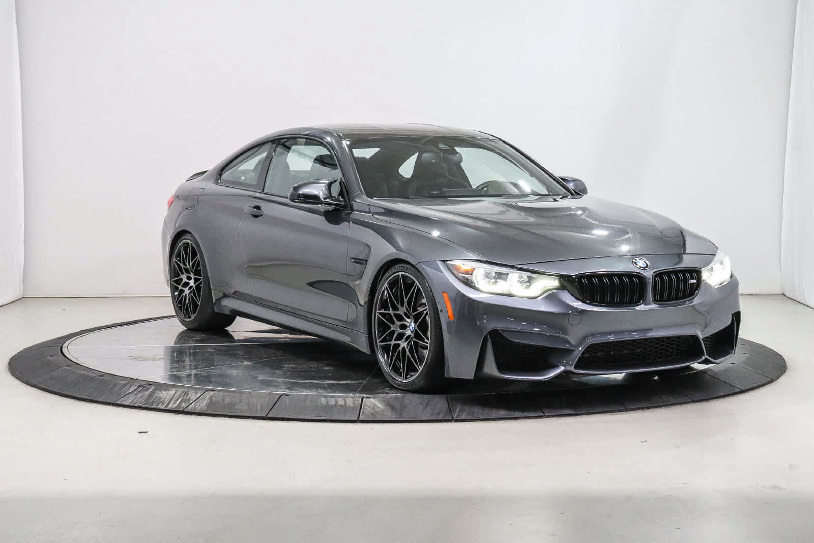 Used 2020 BMW M4 Coupe w/ Competition Package RWD image 5