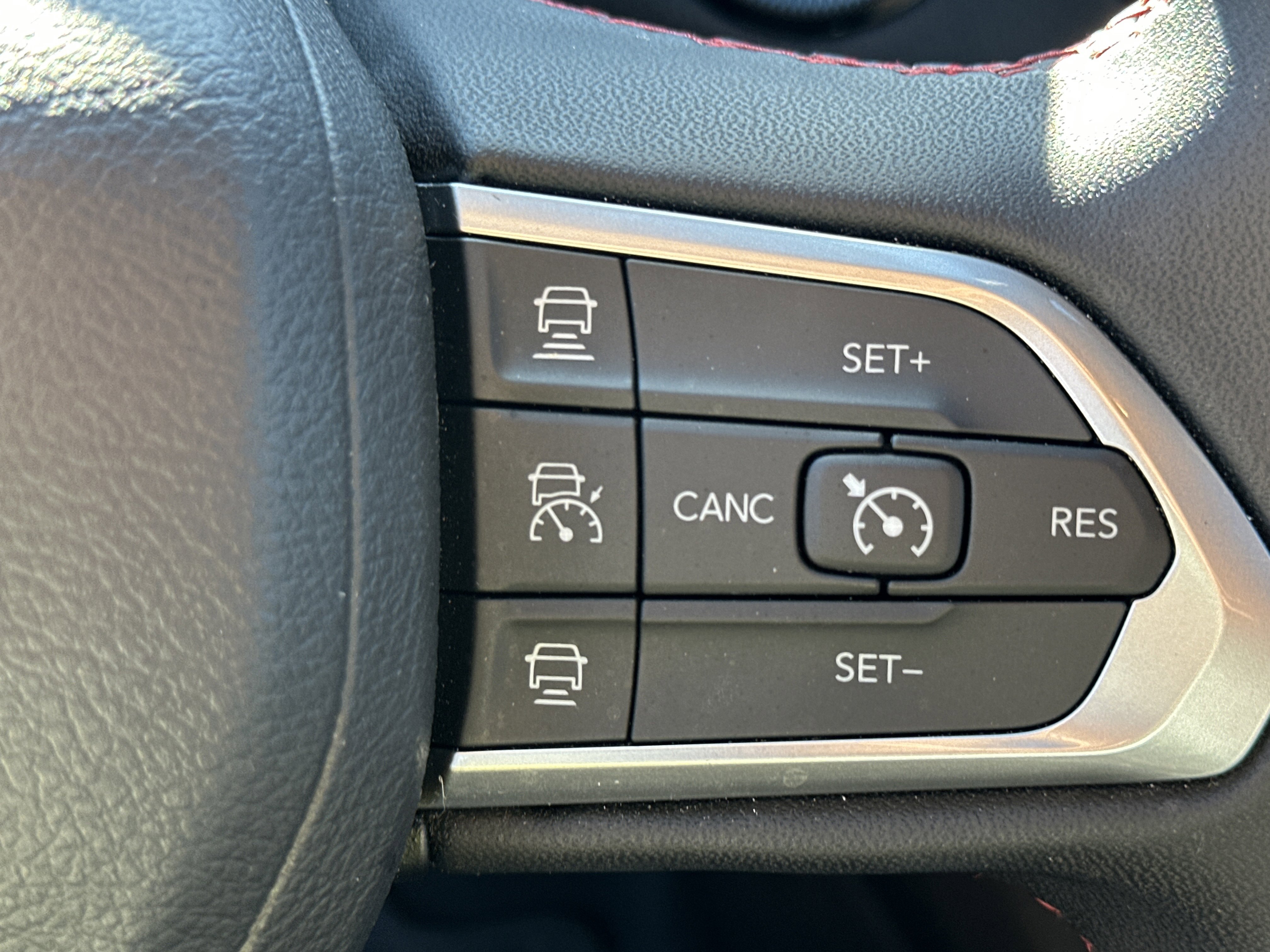 Used 2024 Jeep Compass Trailhawk image 25