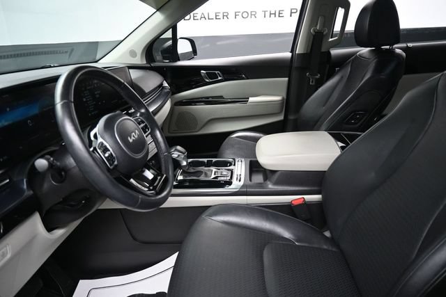 Used 2023 Kia Carnival SX Prestige w/ Paint Protection Package FWD image 16