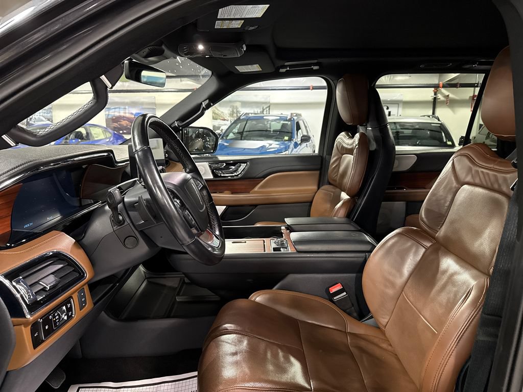 Used 2023 Lincoln Navigator L Reserve AWD/4WD image 11