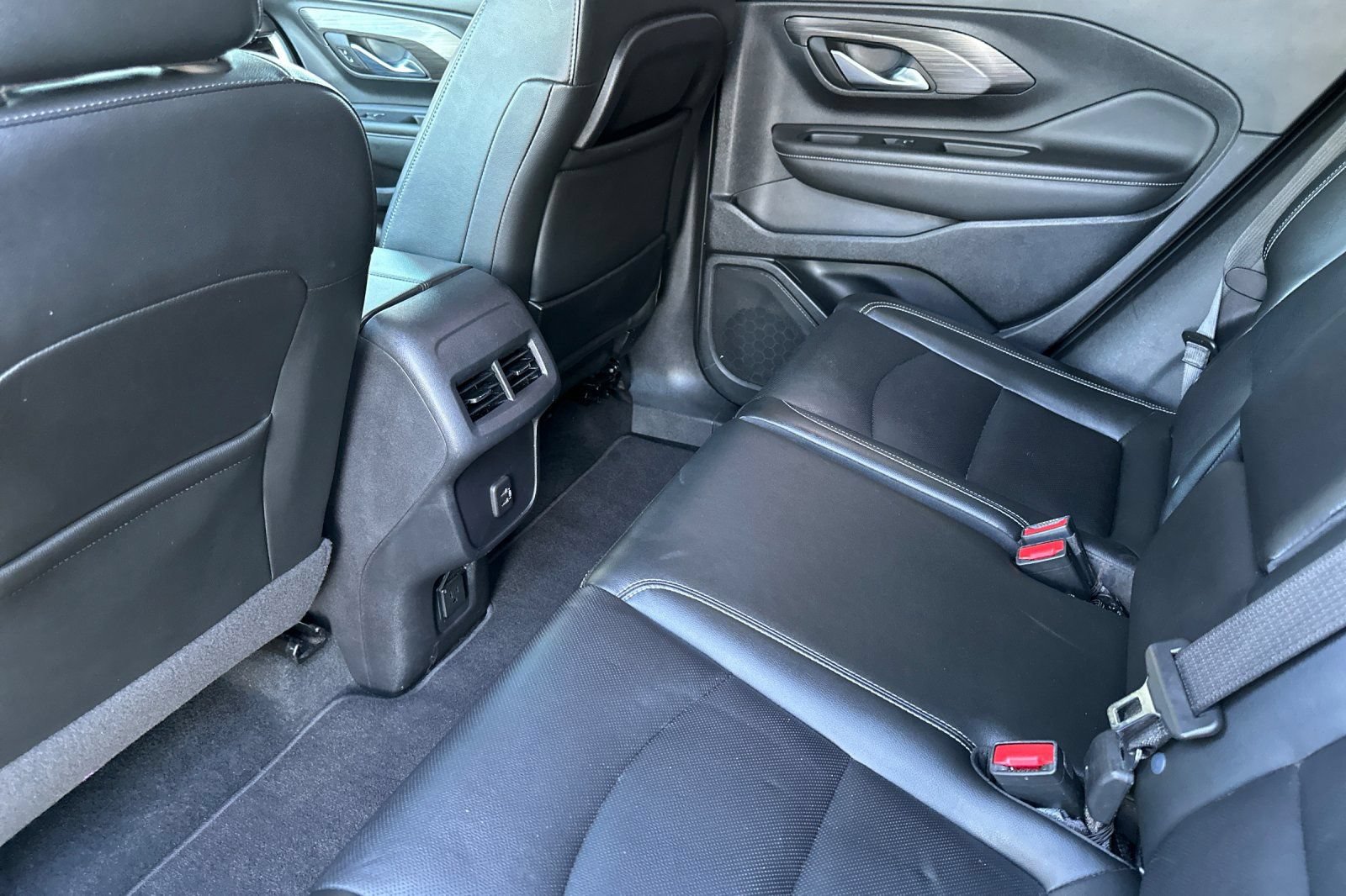 Certified 2023 GMC Terrain SLT w/ LPO, Cargo Package FWD image 13