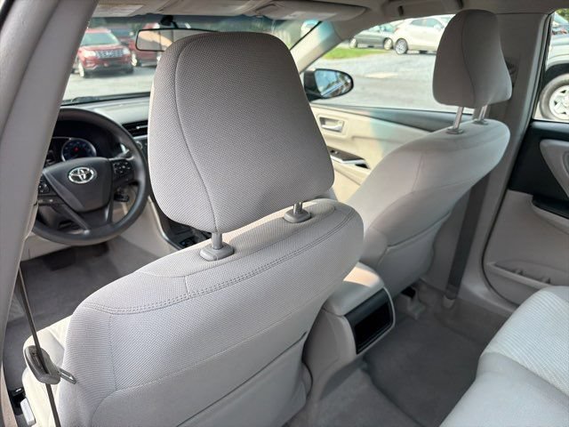 Used 2017 Toyota Camry LE FWD image 18