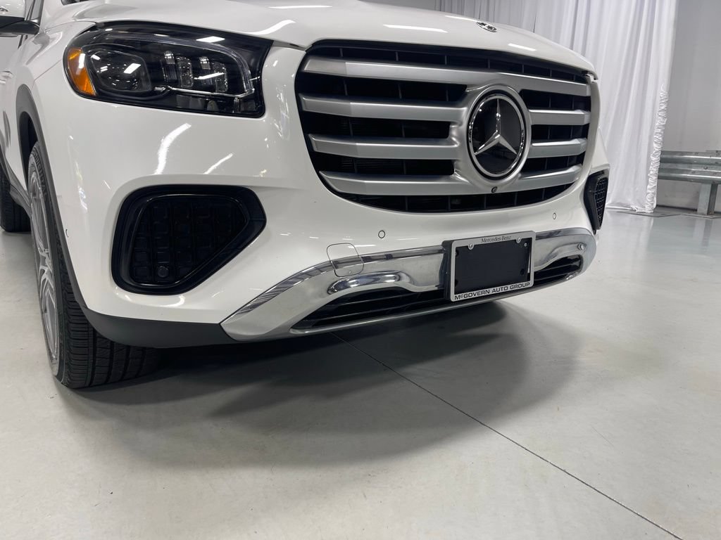 Used 2024 Mercedes-Benz GLS 450 4MATIC image 11