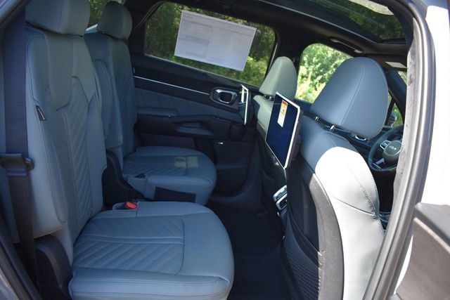 New 2025 Kia Sorento SX Prestige w/ Sage Leather Package image 17