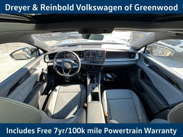 New 2025 Volkswagen Tiguan SE R-Line image 12