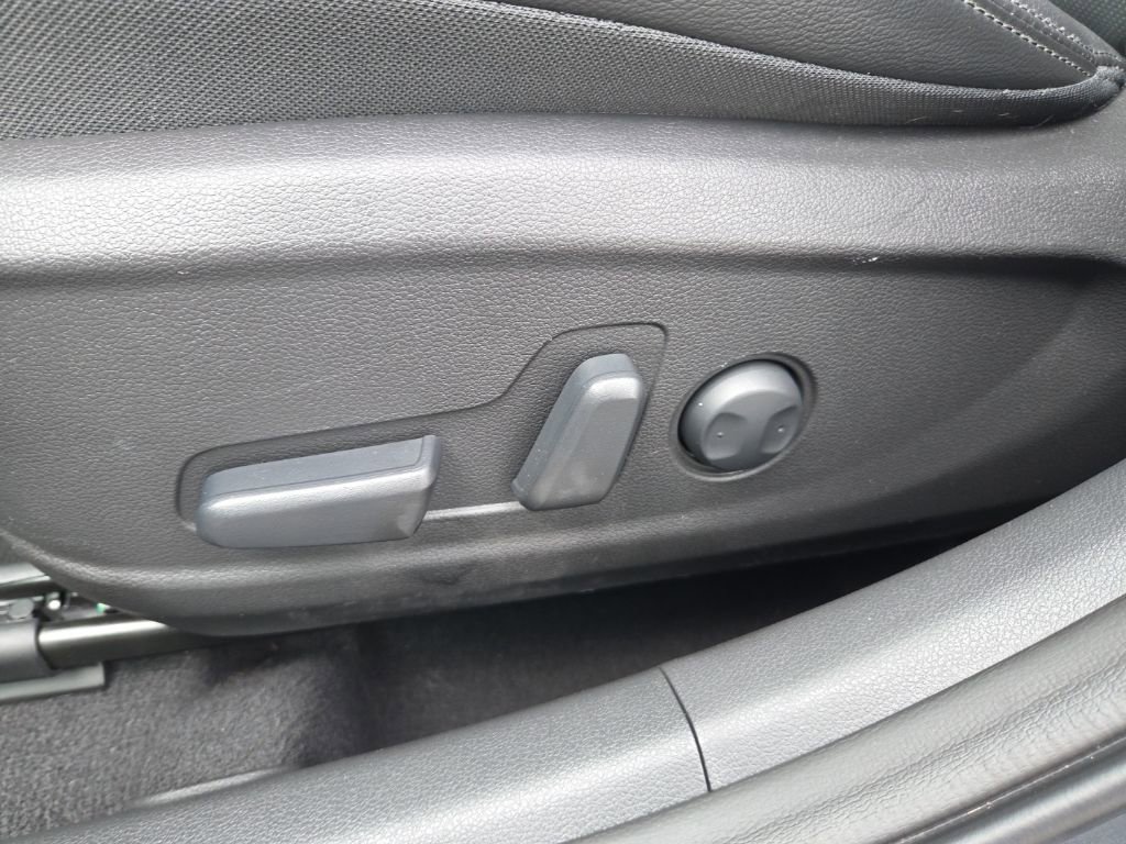 Used 2023 Hyundai Kona Limited w/ Cargo Package AWD/4WD image 21