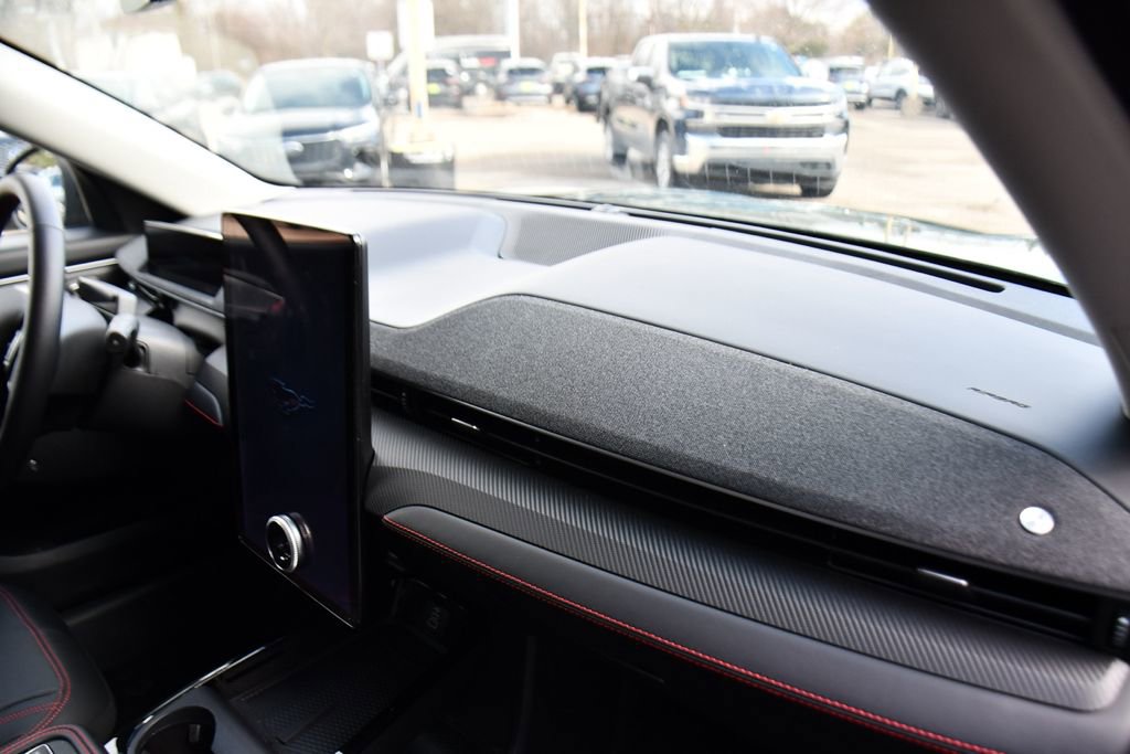 Used 2025 Ford Mustang Mach-E Premium w/ Sport Appearance Package image 15