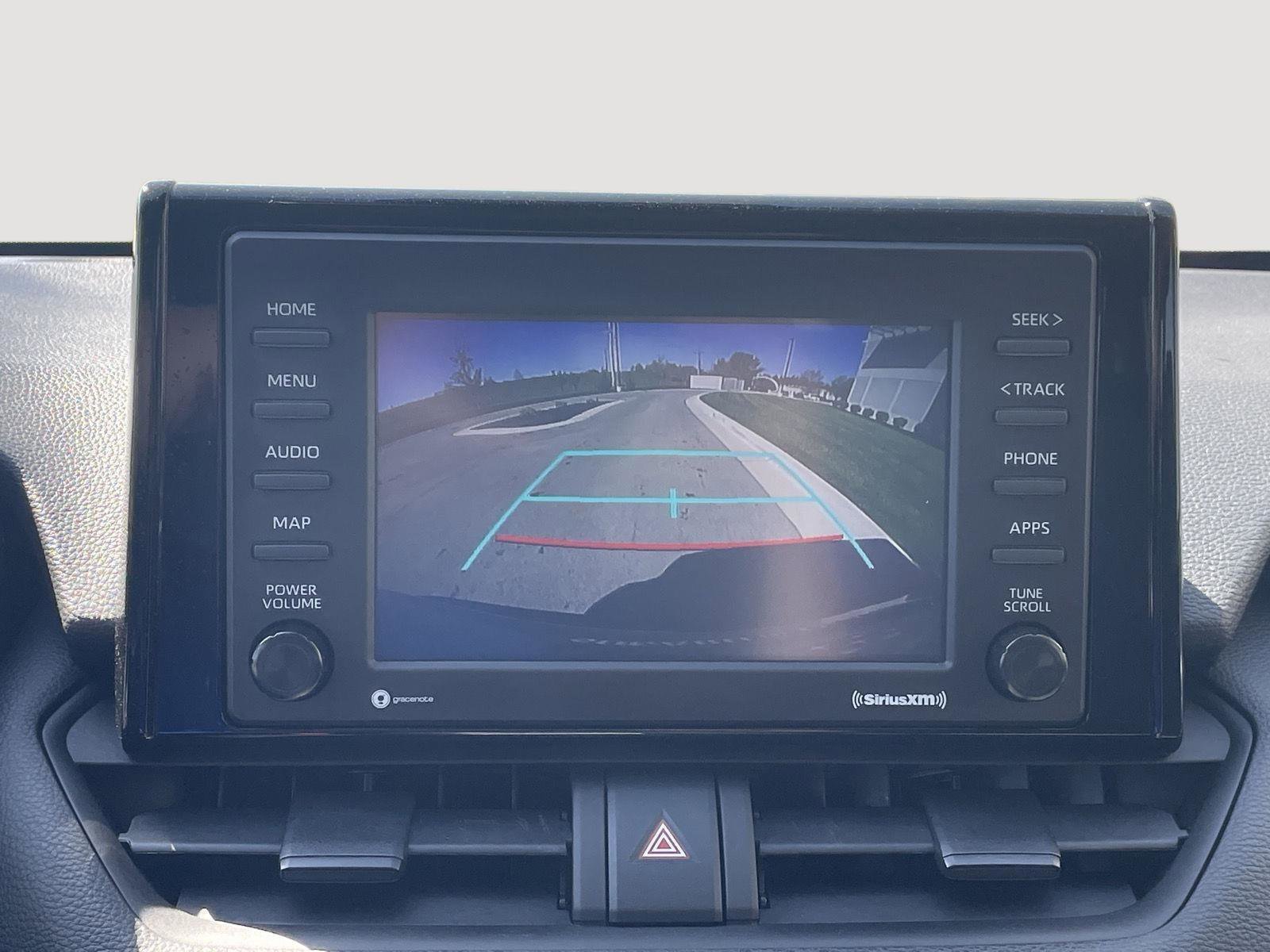 Used 2022 Toyota RAV4 XLE AWD/4WD image 21