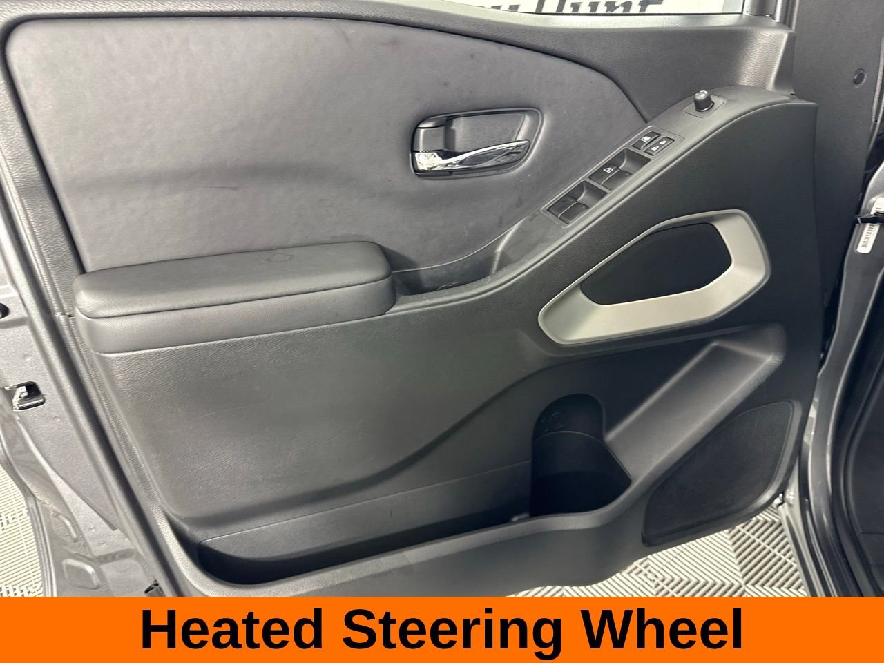 Used 2022 Nissan Frontier SV image 9