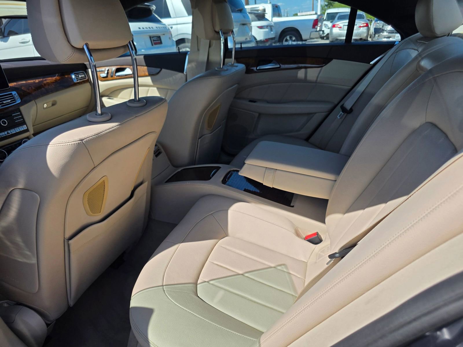 Used 2015 Mercedes-Benz CLS 400 w/ Premium 2 Package image 22