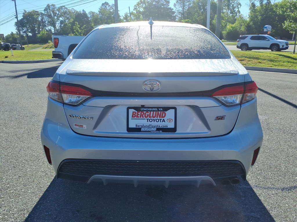 Used 2020 Toyota Corolla SE w/ SE Premium Package FWD image 11