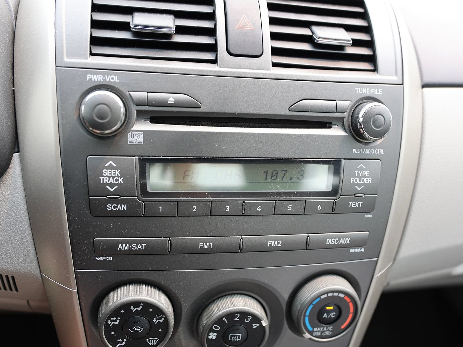 Used 2011 Toyota Corolla LE FWD image 24