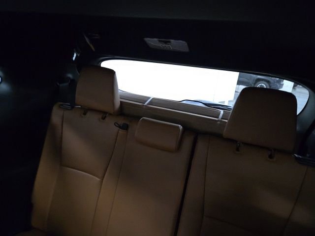 New 2026 Toyota Highlander Platinum image 19