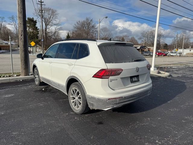 Used 2020 Volkswagen Tiguan SE w/ Panoramic Sunroof Package image 4
