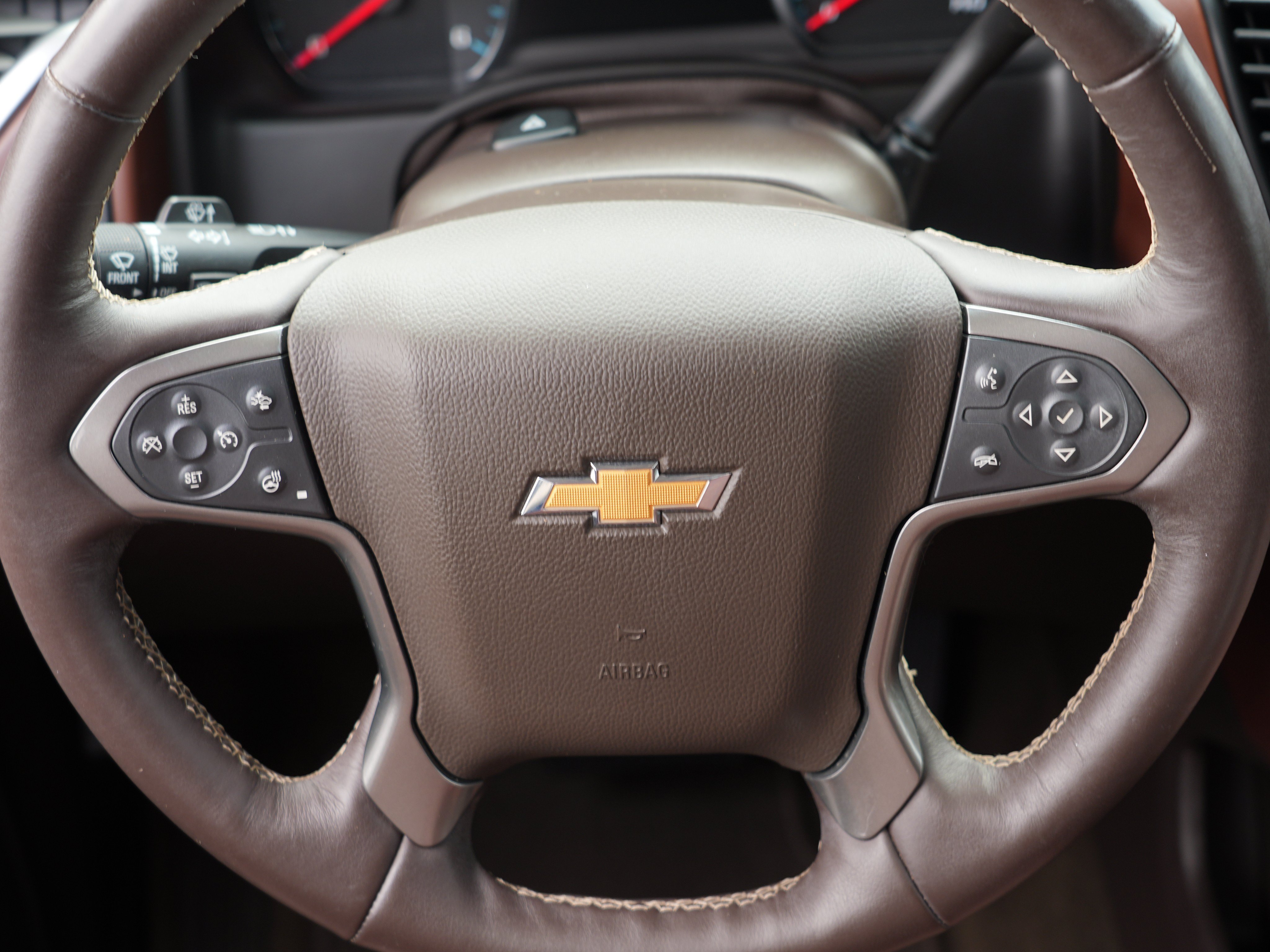 Used 2018 Chevrolet Tahoe Premier AWD/4WD image 24