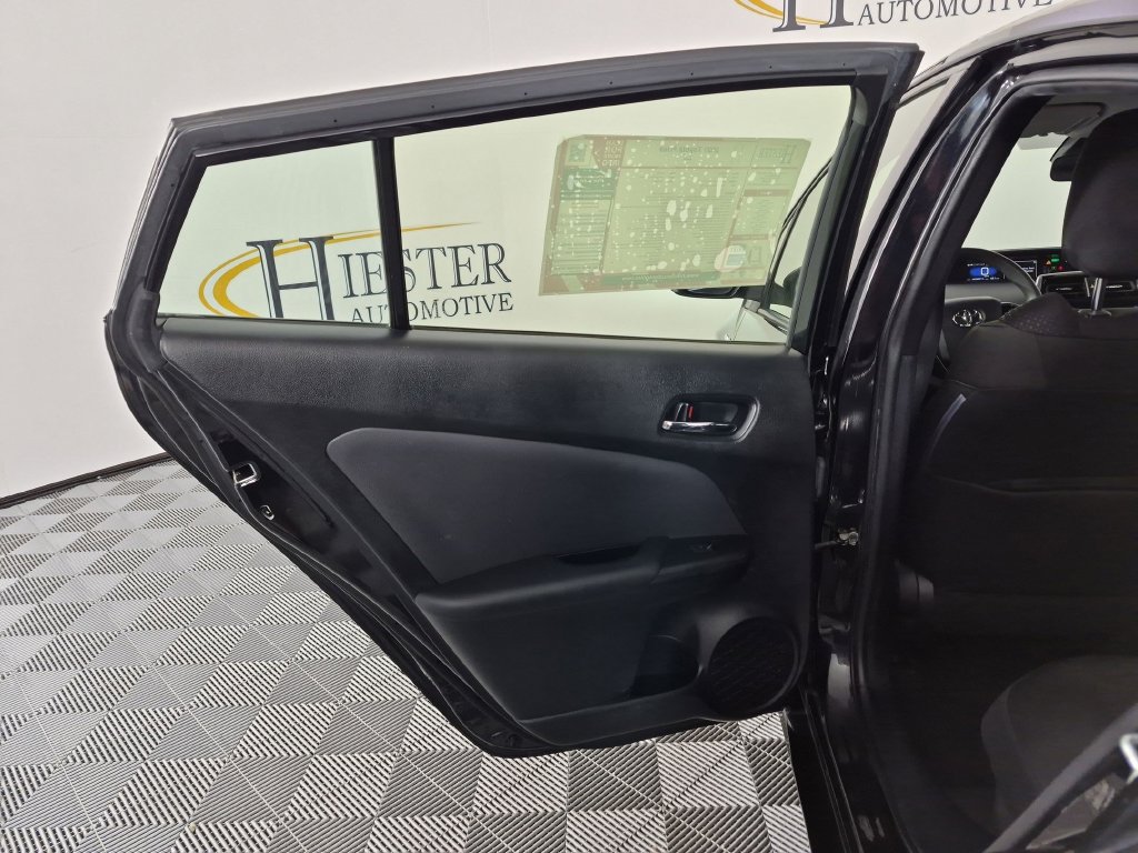 Used 2021 Toyota Prius LE FWD image 28