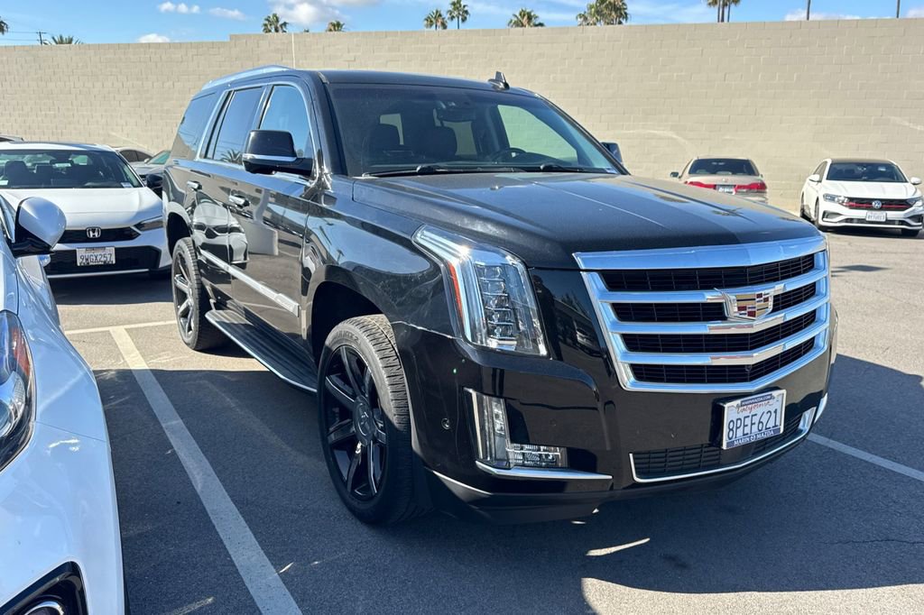 Used 2019 Cadillac Escalade Premium Luxury RWD image 2