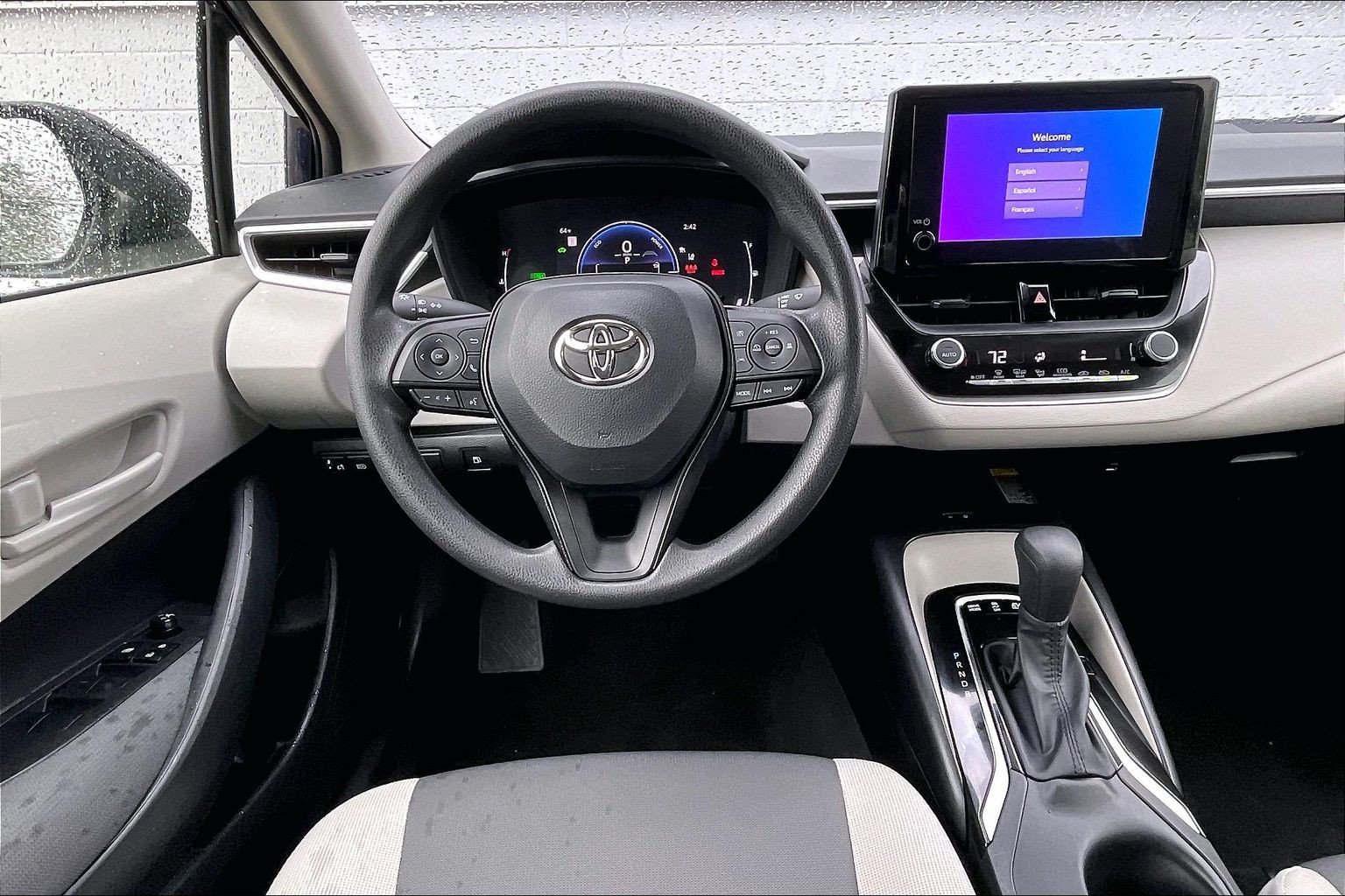Used 2026 Toyota Corolla LE w/ LE Premium Package FWD image 6