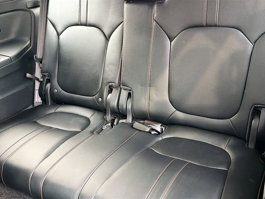 Used 2025 Honda Pilot TrailSport image 35