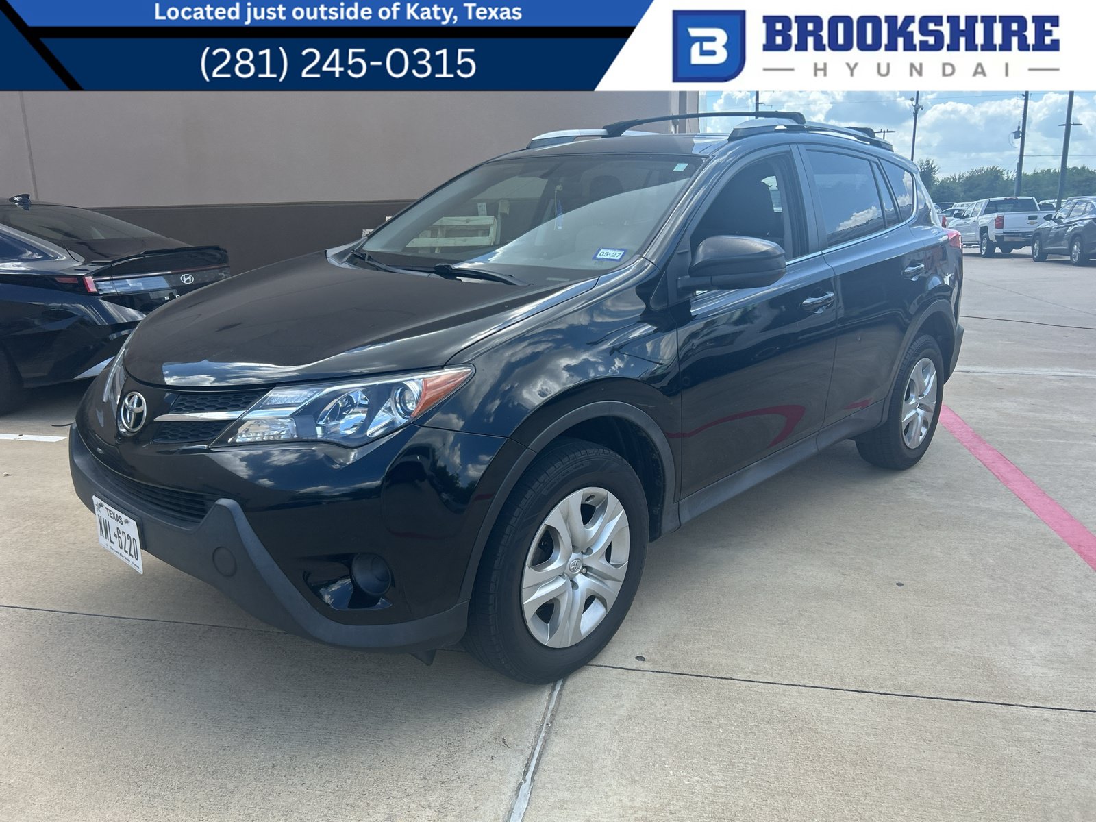 Used 2015 Toyota RAV4 LE AWD/4WD image 1