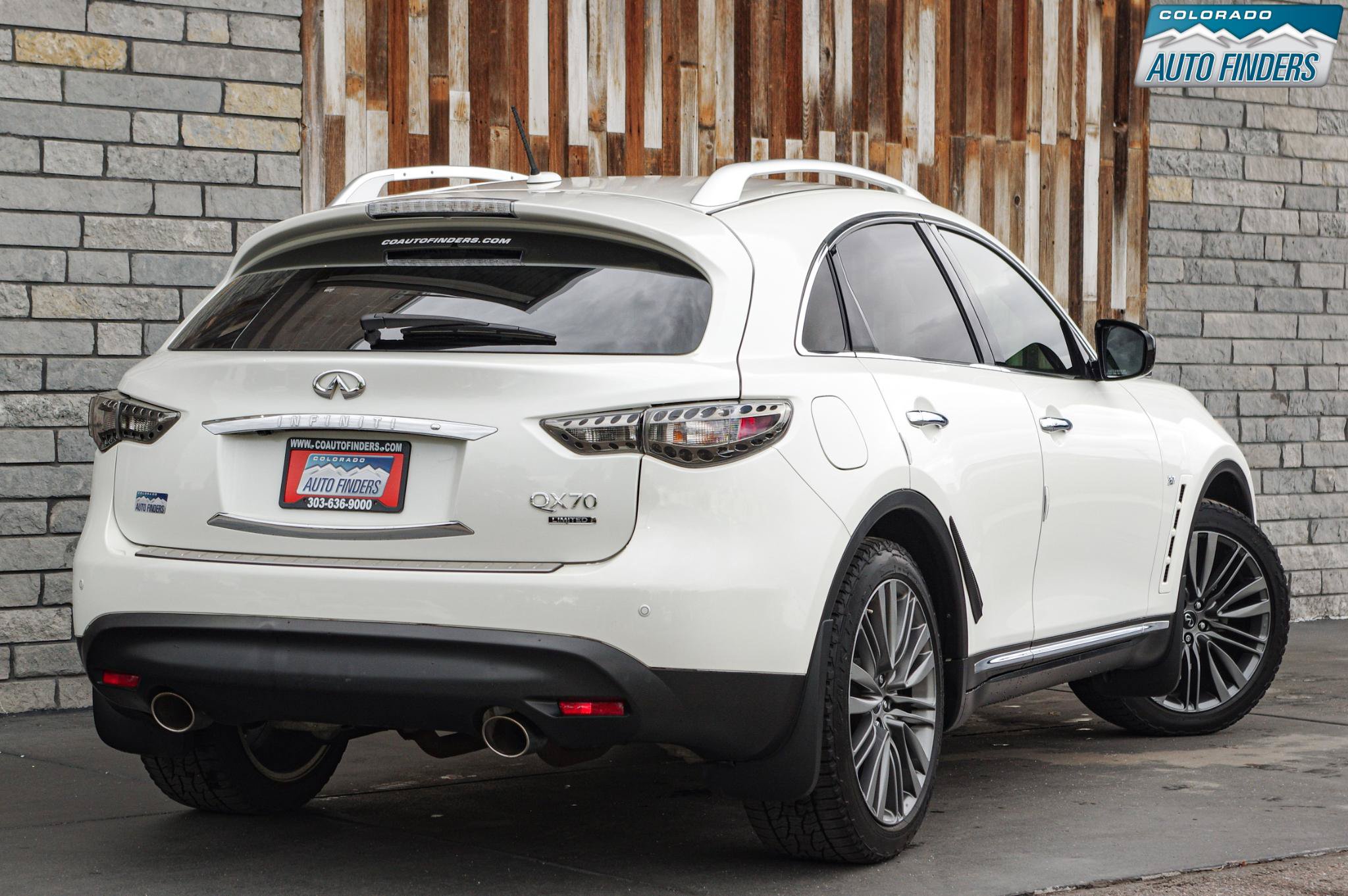 Used 2017 INFINITI QX70 AWD w/ Limited Package image 7