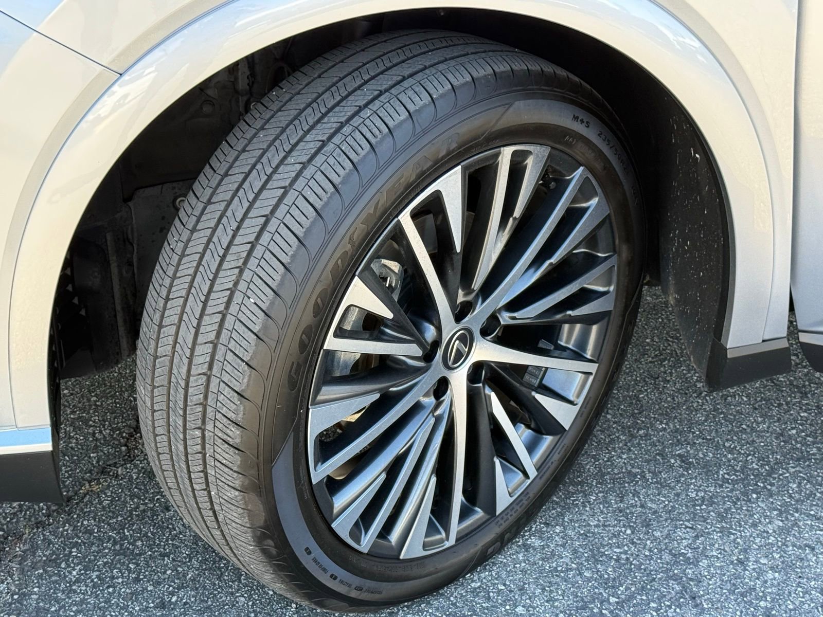 Used 2023 Lexus RX 350 Premium Plus w/ Cold Area Package image 18