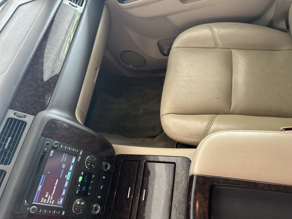Used 2014 GMC Yukon Denali RWD image 25
