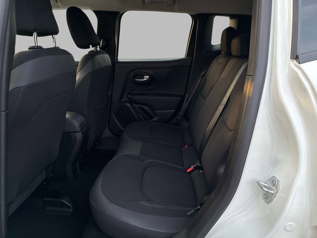 Used 2023 Jeep Renegade Latitude w/ Premium Group AWD/4WD image 12