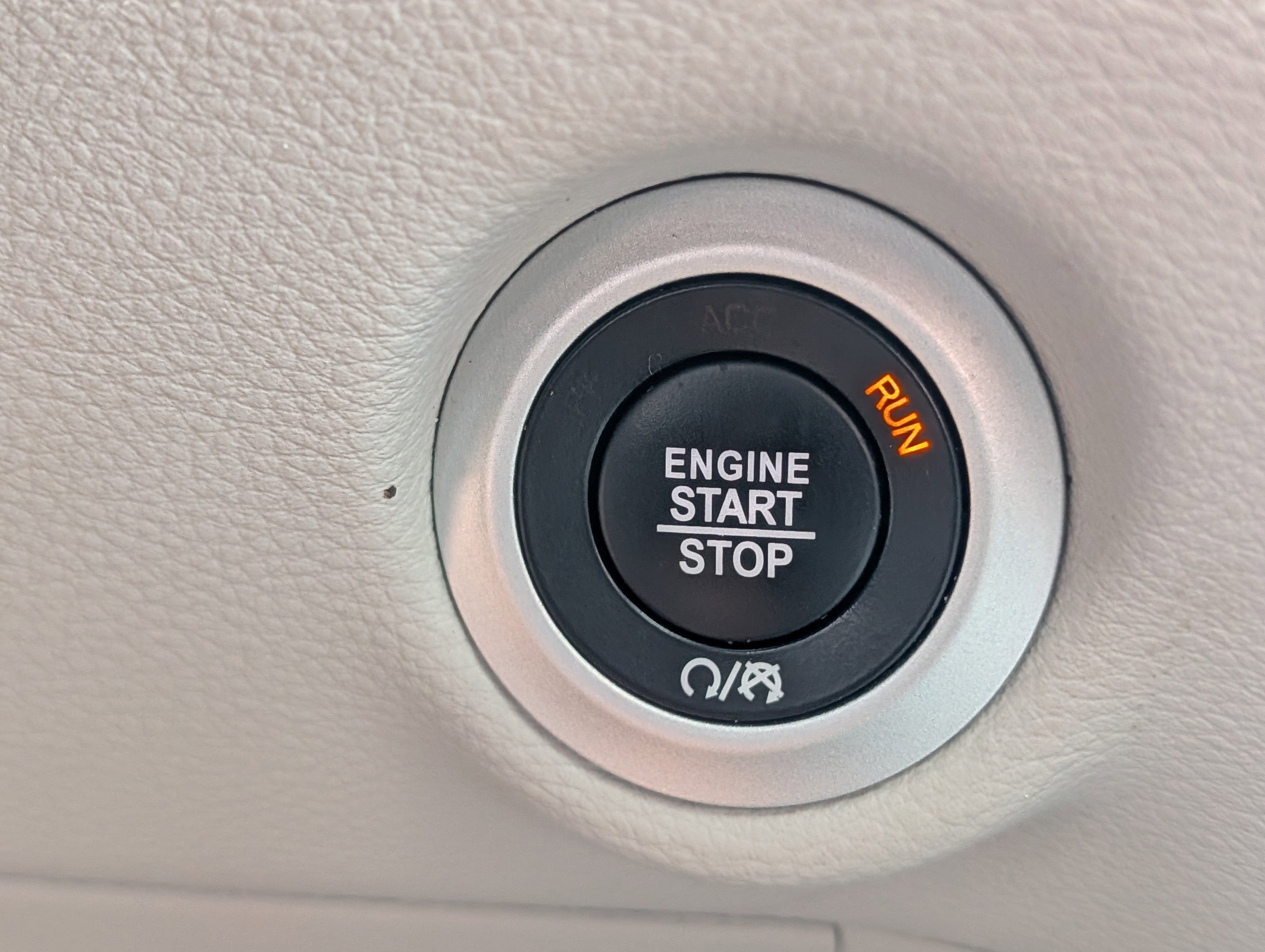 Used 2022 Chrysler Pacifica Limited FWD image 35