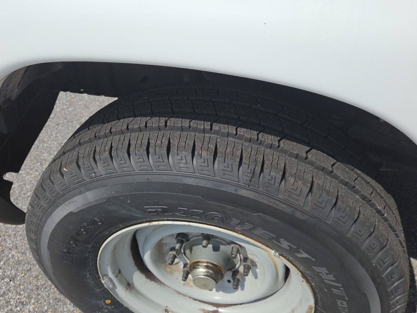 Used 2007 Ford E-350 and Econoline 350 XLT RWD image 8