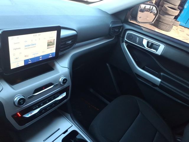 Certified 2024 Ford Explorer XLT w/ Class IV Trailer Tow Package image 24