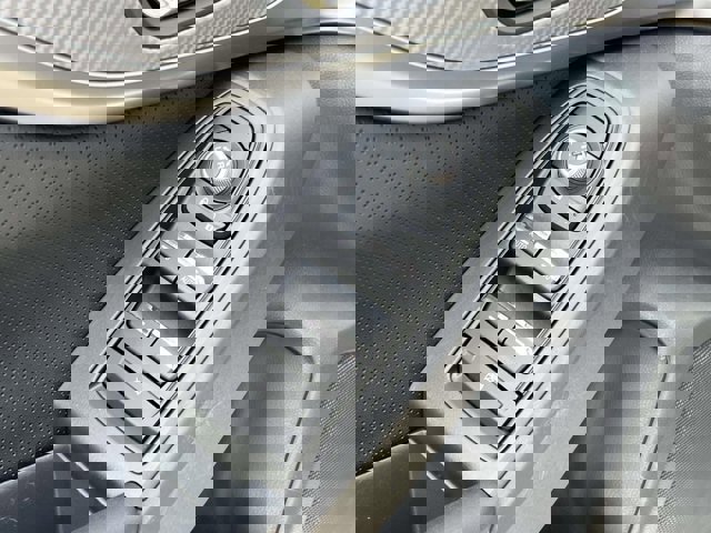 Used 2022 Subaru Crosstrek 2.5i Limited w/ Moonroof Package 1 image 32