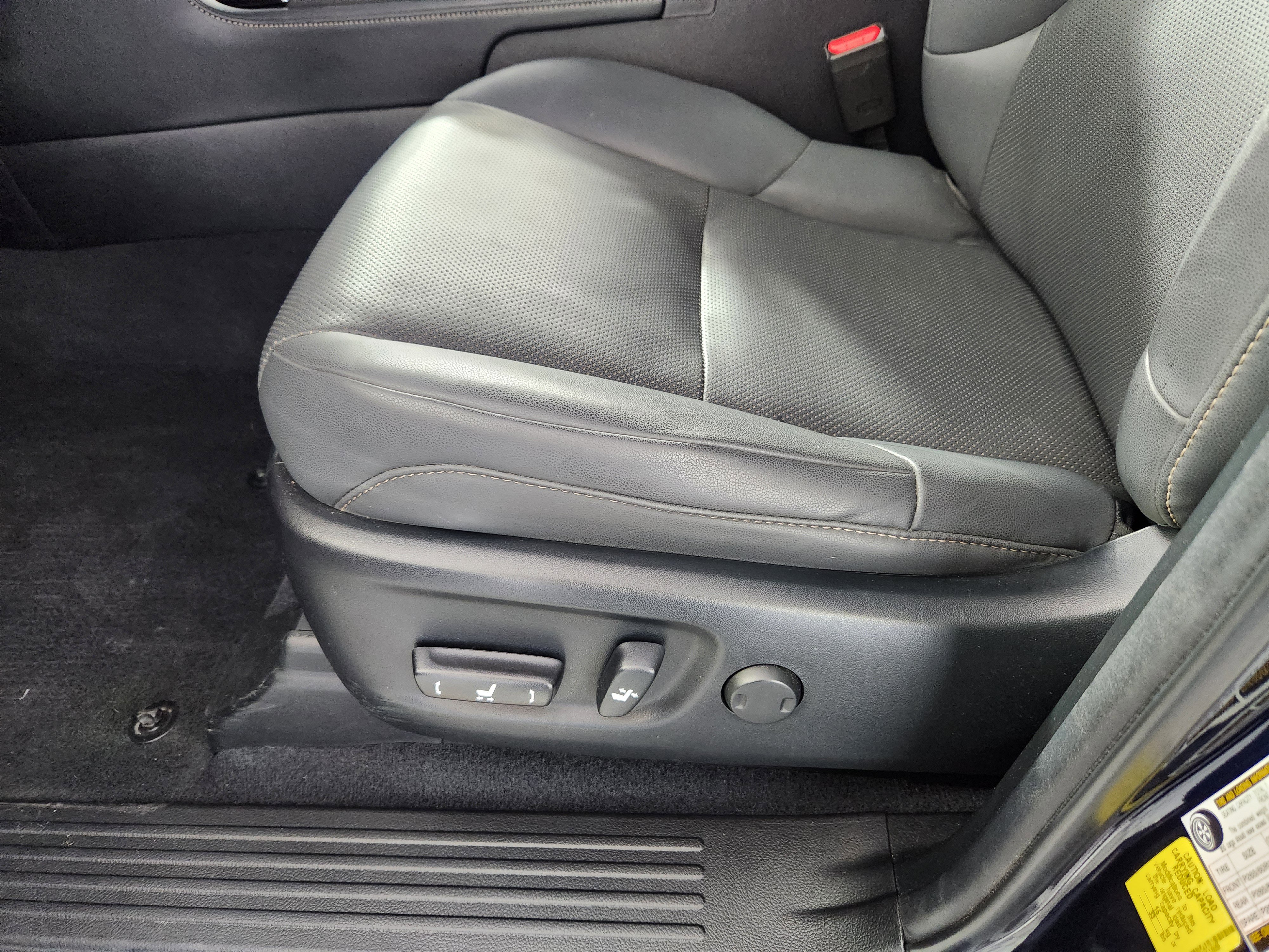 Used 2022 Lexus GX 460 Premium w/ Premium Package image 12