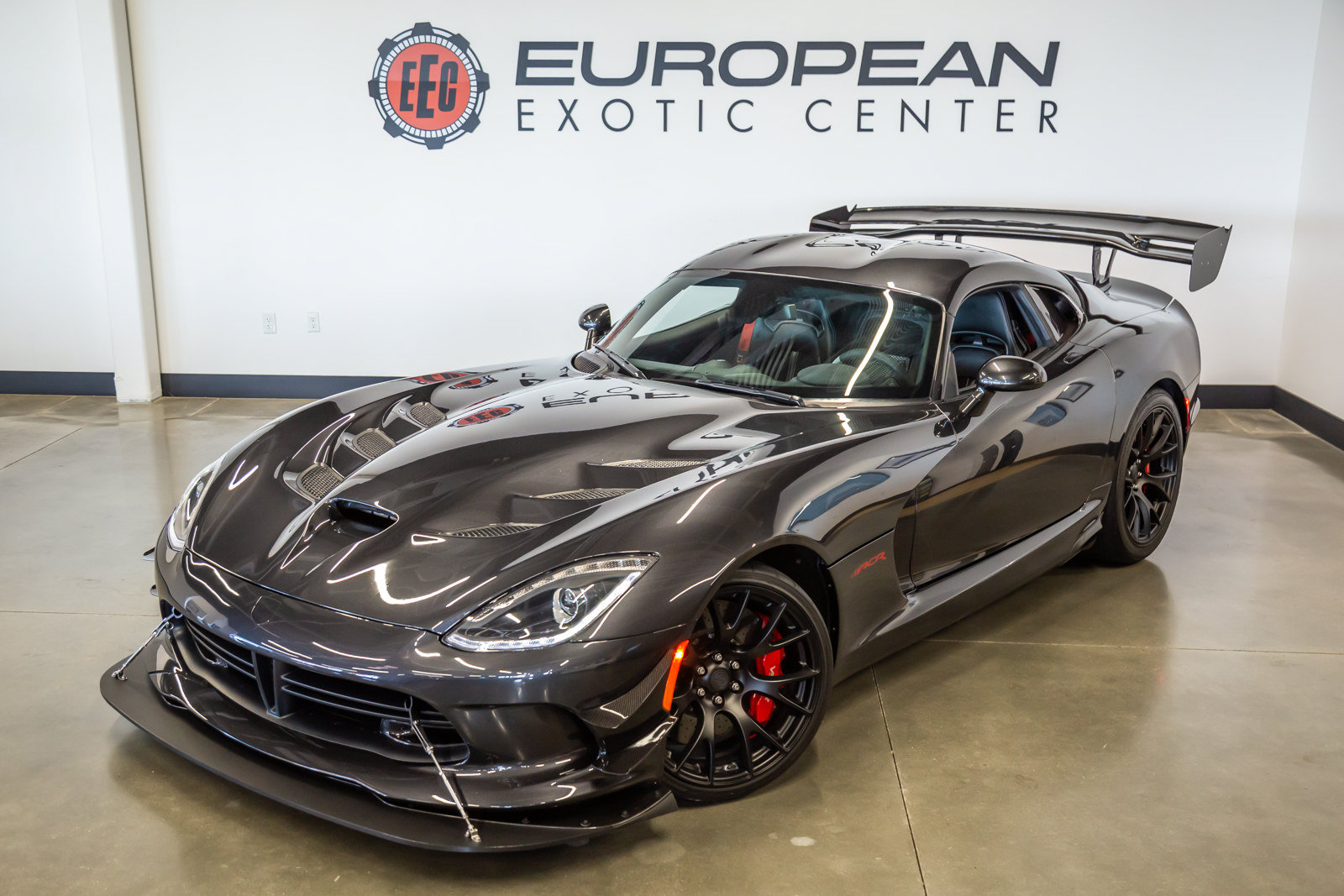 Used 2016 Dodge Viper ACR w/ Exterior Carbon Fiber Package RWD image 6