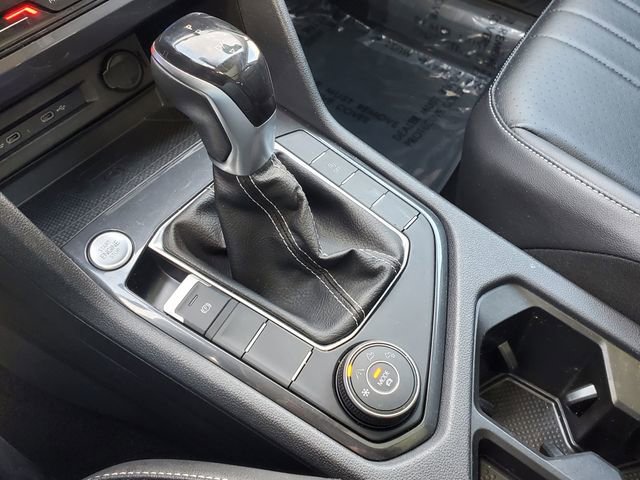 Used 2022 Volkswagen Tiguan SE w/ Panoramic Sunroof Package image 35