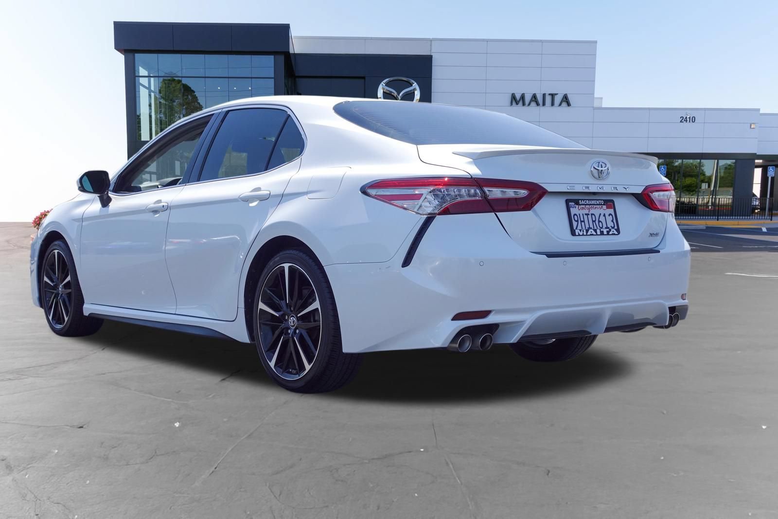 Used 2018 Toyota Camry XSE FWD image 5