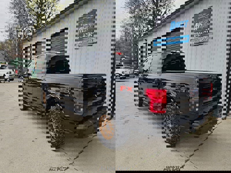 Used 2019 Ford F150 XLT w/ Equipment Group 302A Luxury image 7