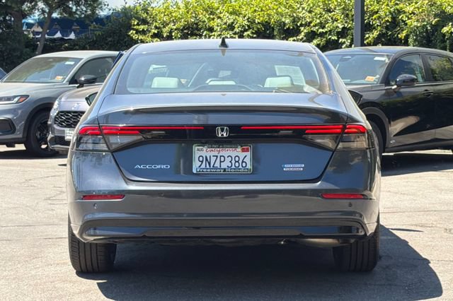 Used 2024 Honda Accord Touring image 5