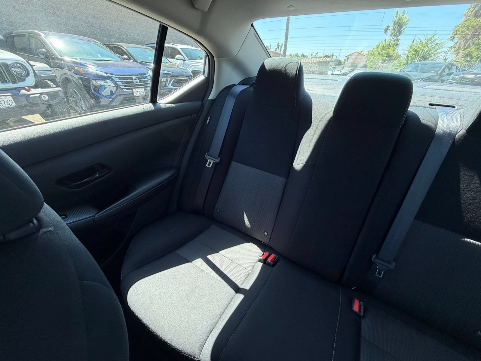 Used 2025 Nissan Sentra SV FWD image 36