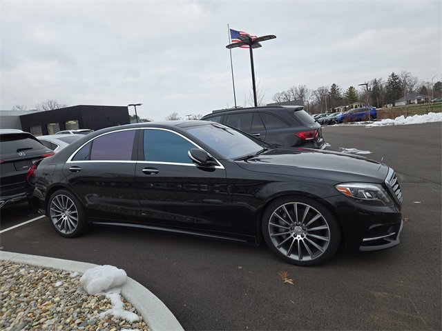 Used 2015 Mercedes-Benz S 550 Sedan image 2