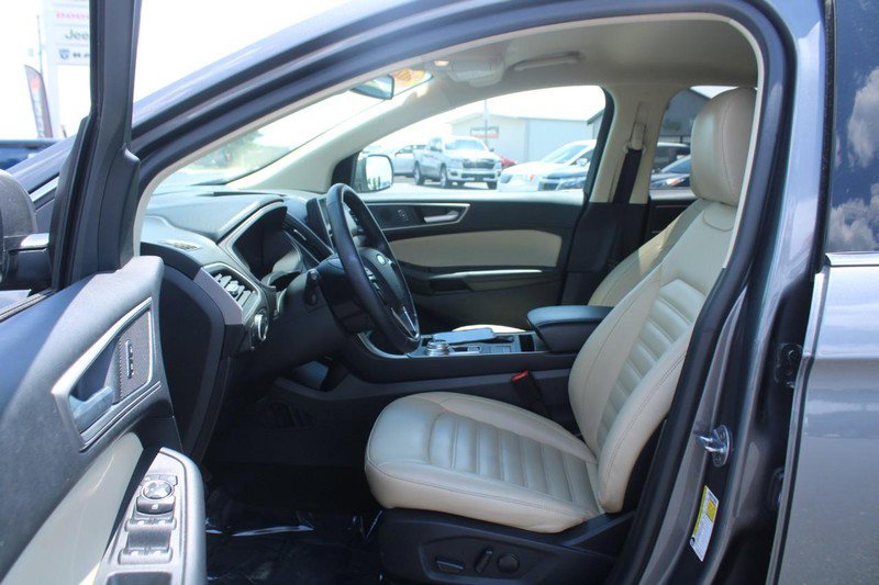 Used 2024 Ford Edge SEL image 9