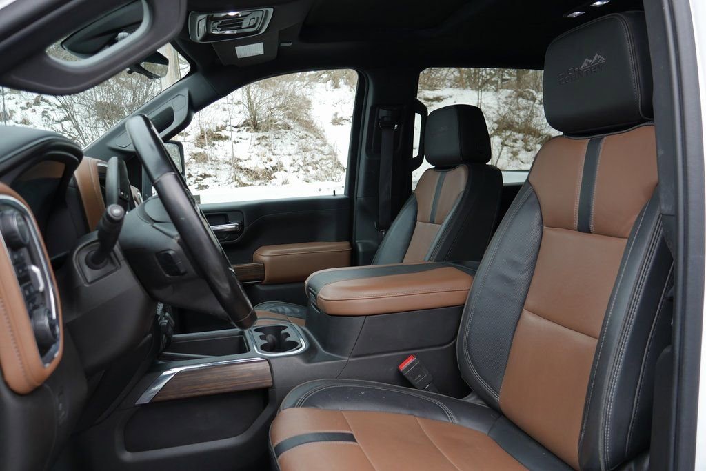 Used 2023 Chevrolet Silverado 2500 High Country w/ Technology Package image 9