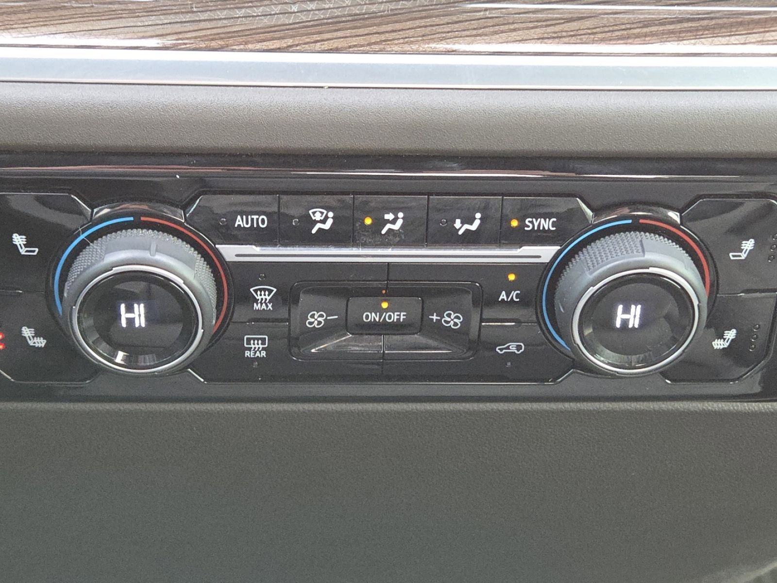 Used 2022 Chevrolet Silverado 1500 RST w/ Z71 Off-Road Package image 30