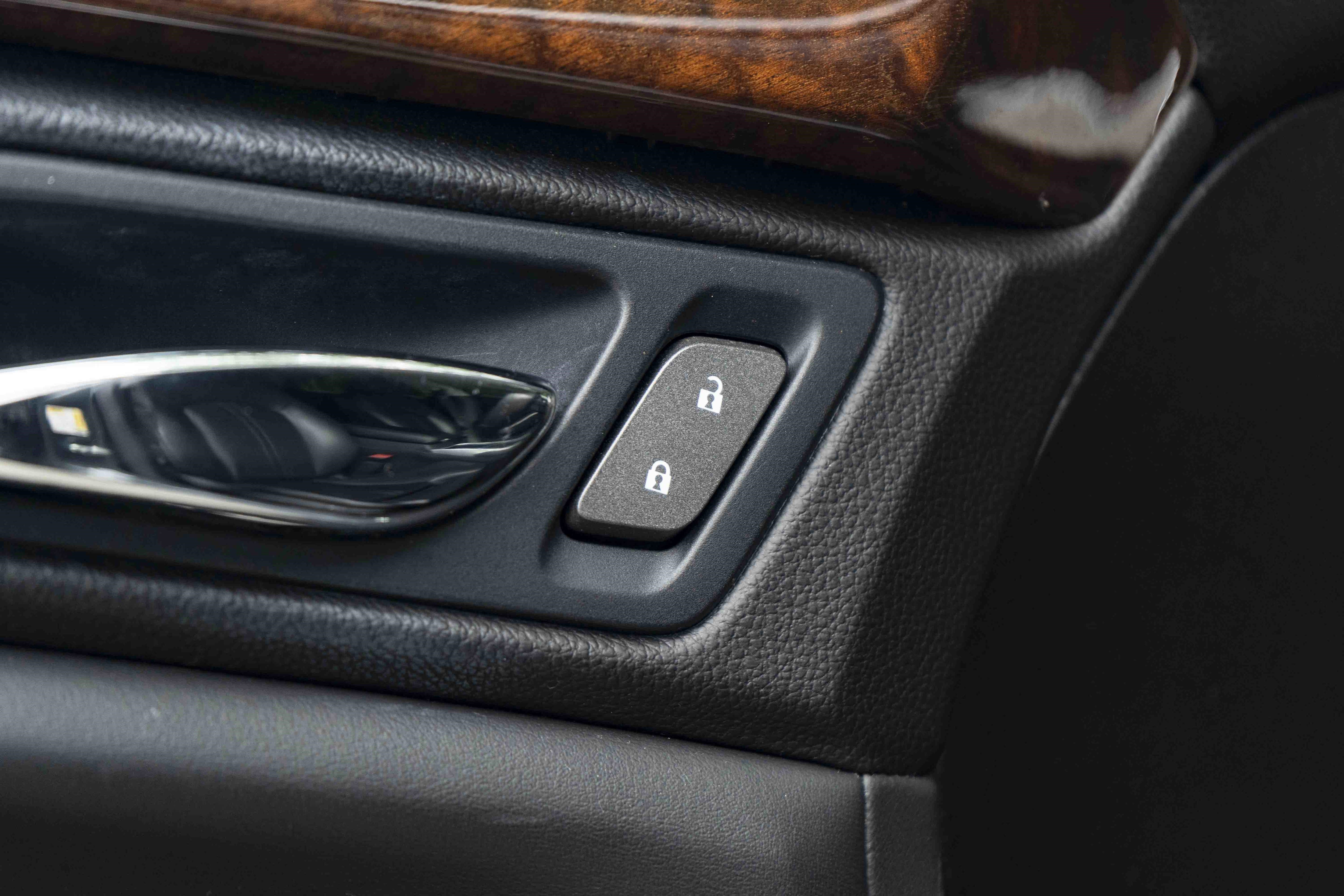 Used 2012 Cadillac SRX Luxury FWD image 42