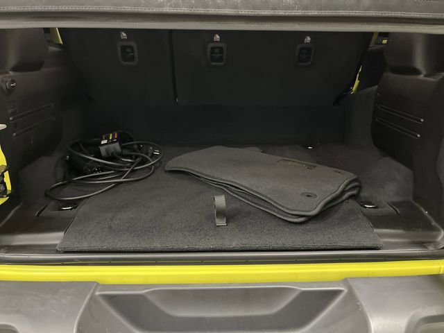 Used 2024 Jeep Wrangler Unlimited image 12