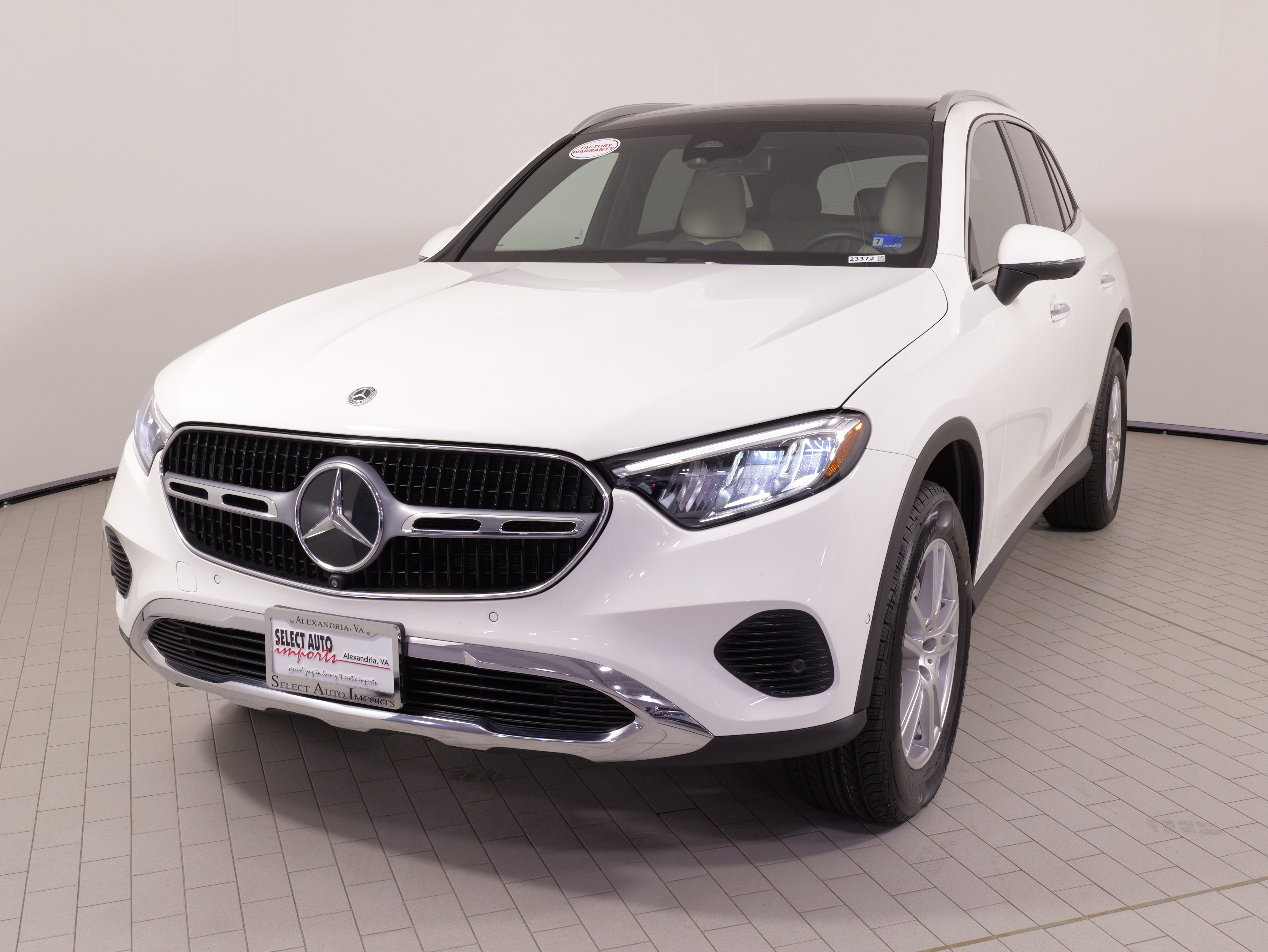 Used 2023 Mercedes-Benz GLC 300 4MATIC image 5