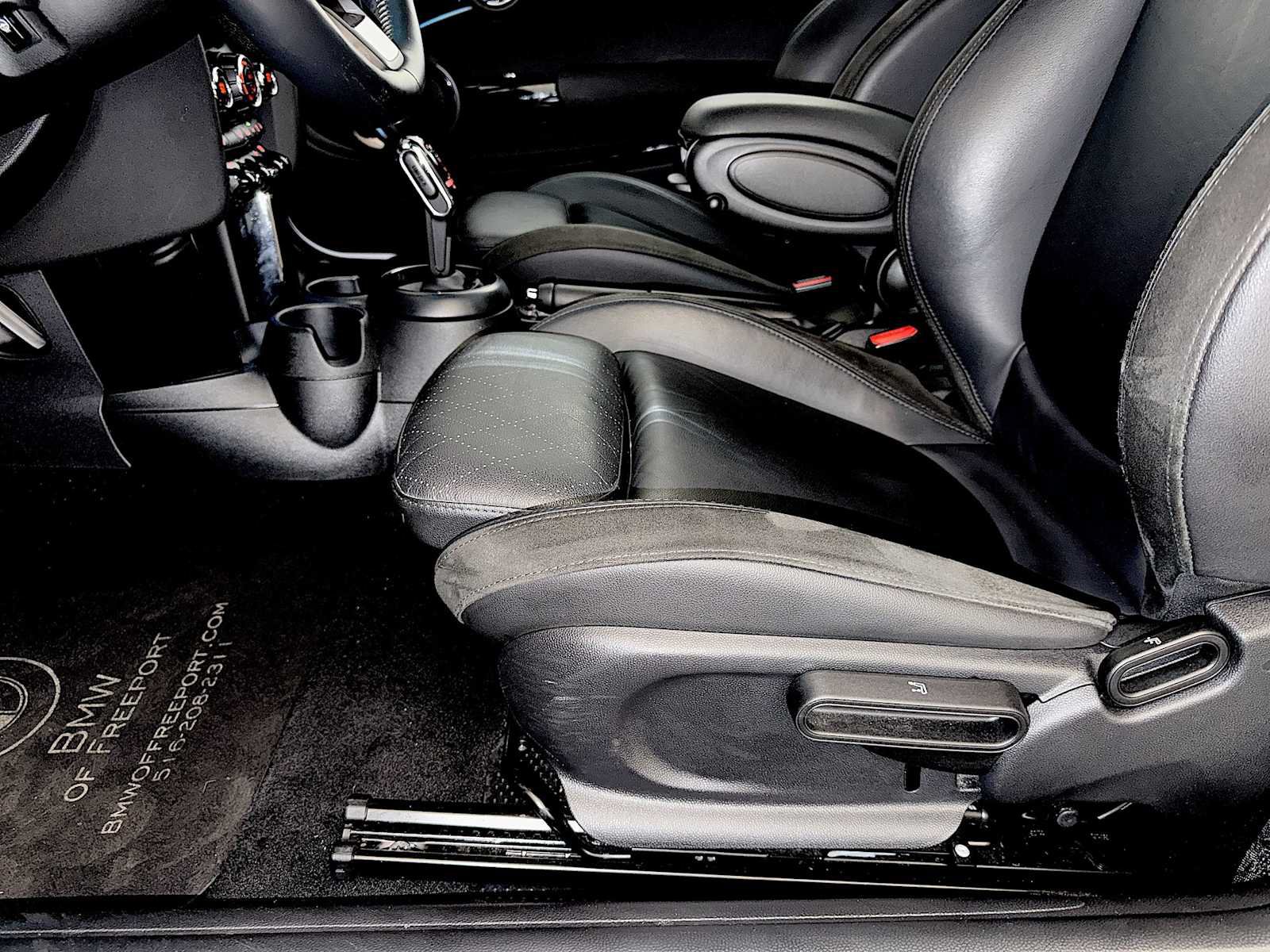 Used 2024 MINI Cooper S FWD image 10