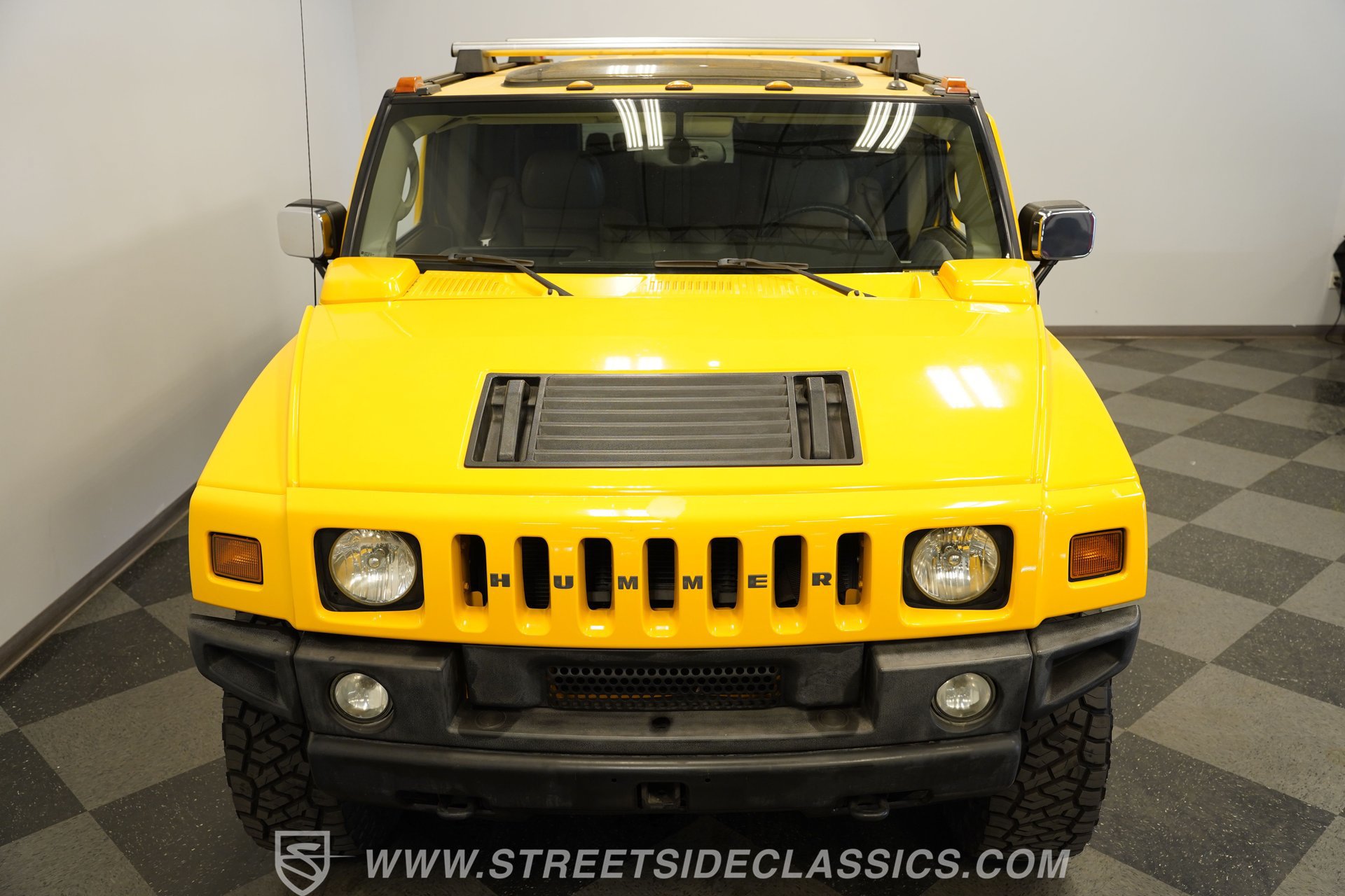 Used 2004 HUMMER H2 w/ Preferred Equipment Group AWD/4WD image 36